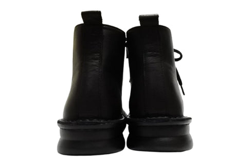 【インコルジェ 8674 ブラック】靴紐ショートブーツ